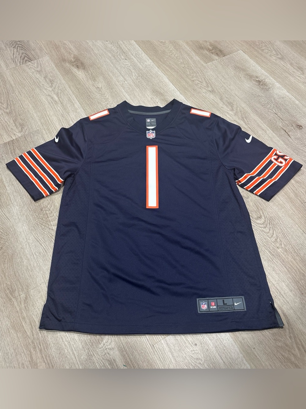 Mens L Nike Authentic Chicago Bears Justin Fields Home Football Jersey On Field